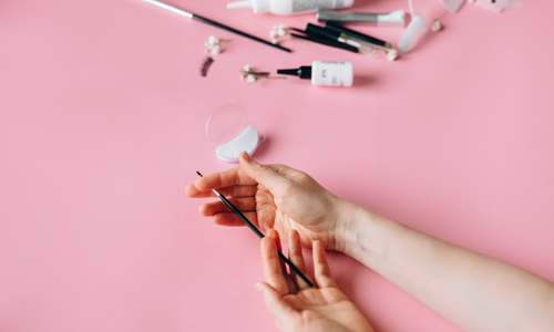 Small brush in hand