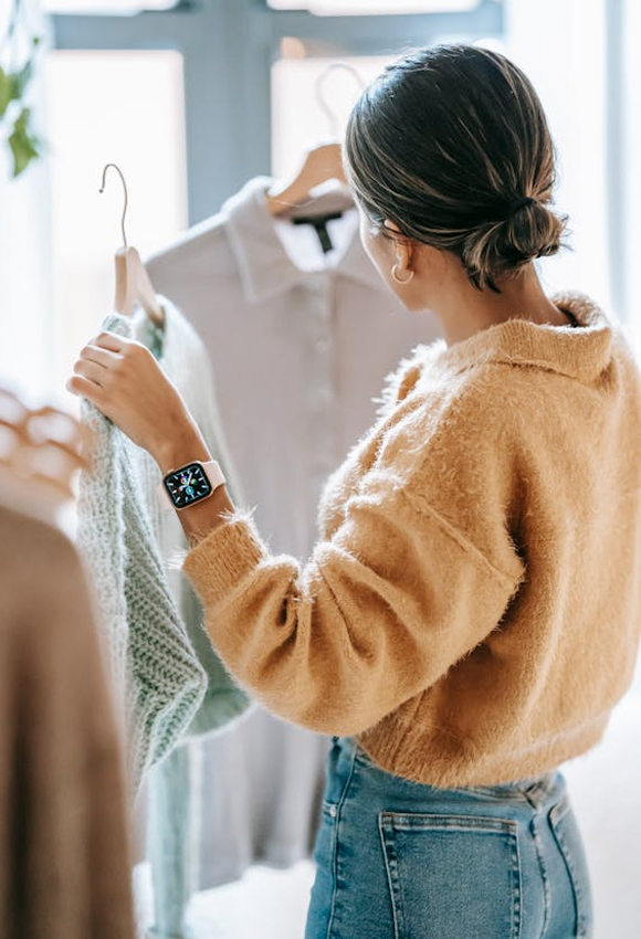 Woman-choosing-dress