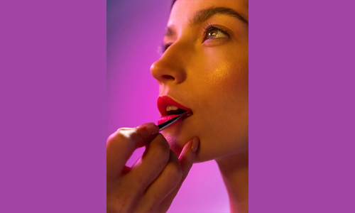  woman wearing lipstick