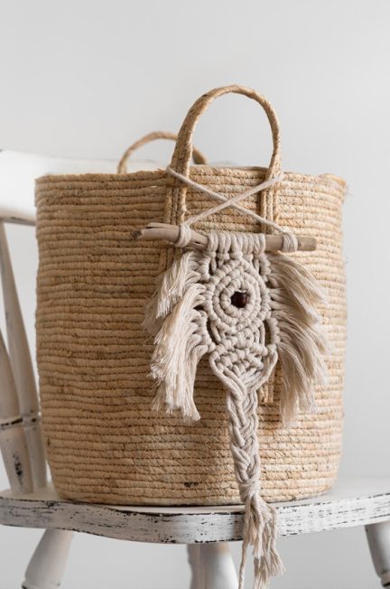 Why-Every-Fashionista-Needs-a-Straw-Bag-This-Season